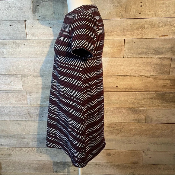 Zara women’s ‎ chevron striped dress in size small - Picture 2 of 8